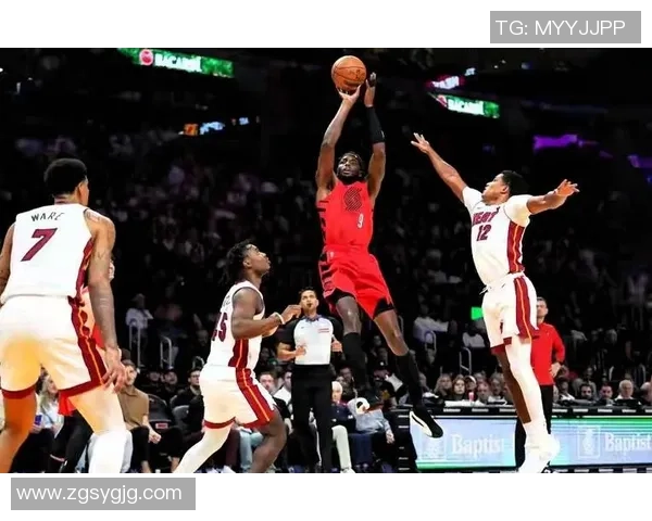 热火与老鹰激战波什精彩表现引发球迷热议与期待